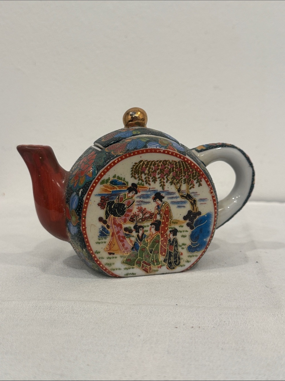 Vintage Style Miniature Japanese Ceramic Teapot - Hand-Painted Geisha Scene